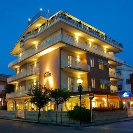 Hotel Jollino Pineto Bagian luar foto