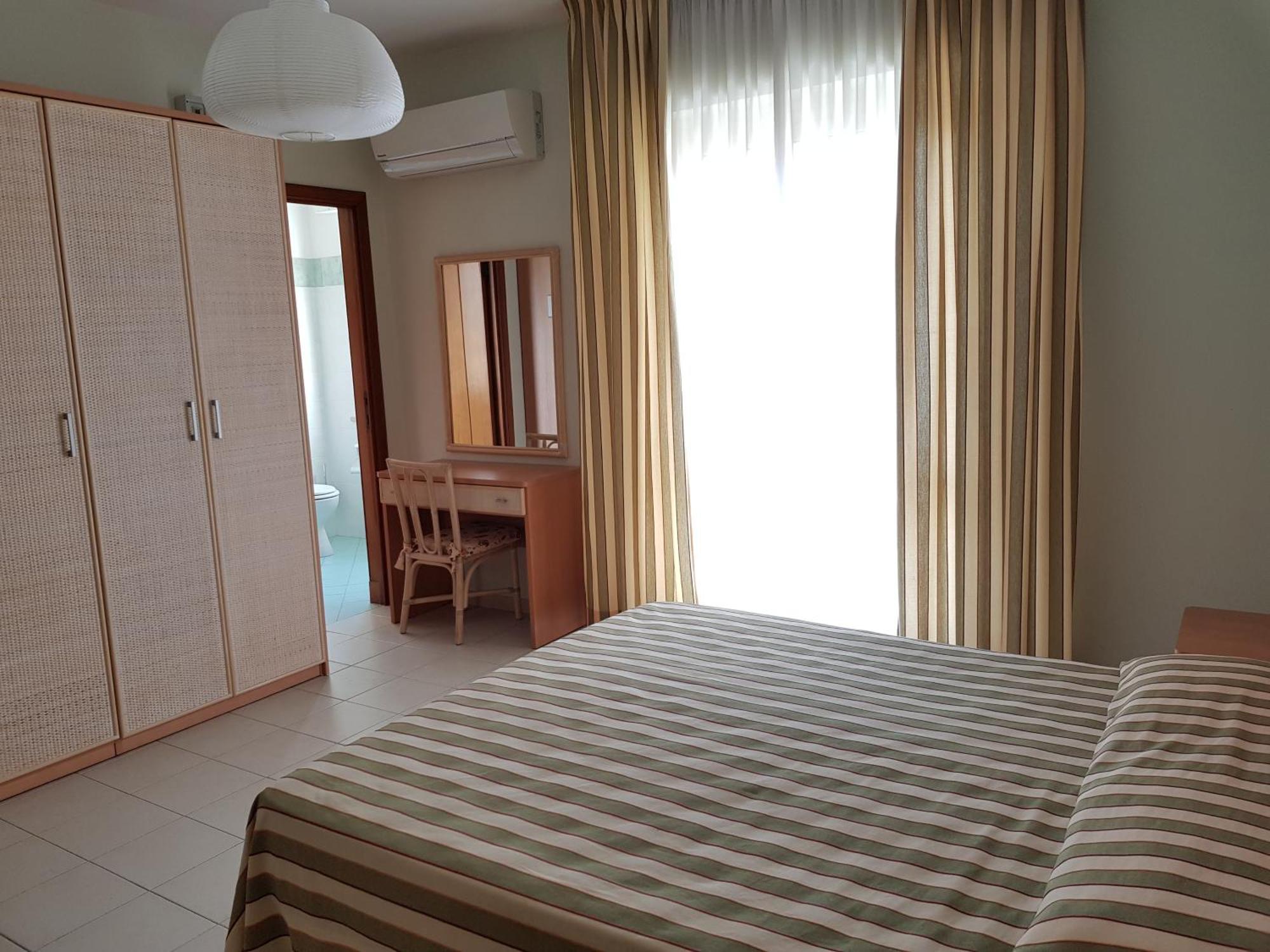 Hotel Jollino Pineto Bagian luar foto